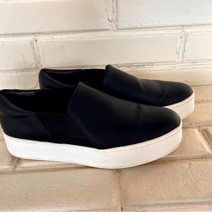 Vince Warren Black Leather Slip-on Sneaker  9.5